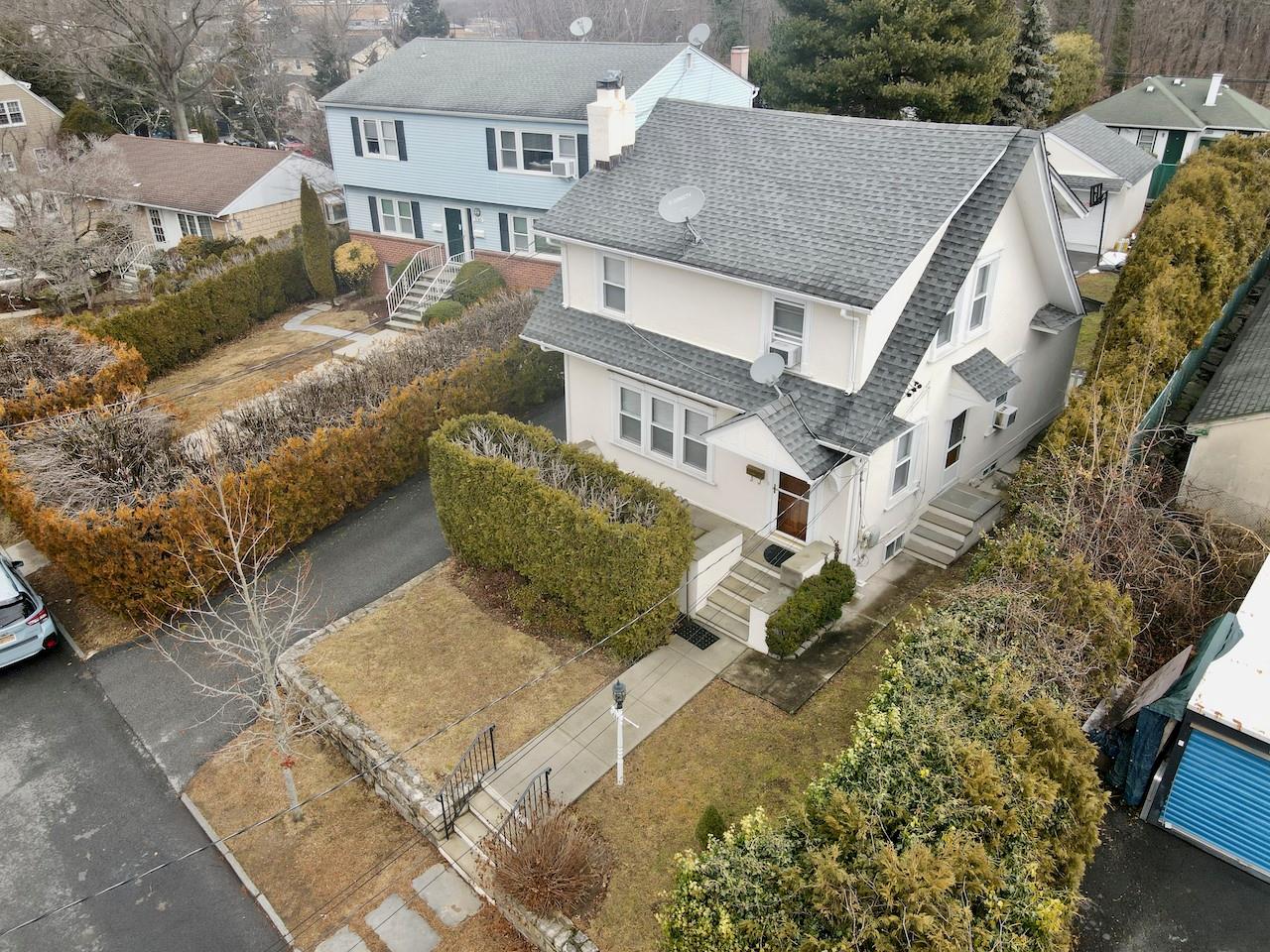 Property for Sale at Sterling Ave, Mamaroneck, New York - Bedrooms: 3 
Bathrooms: 3  - $1,100,000