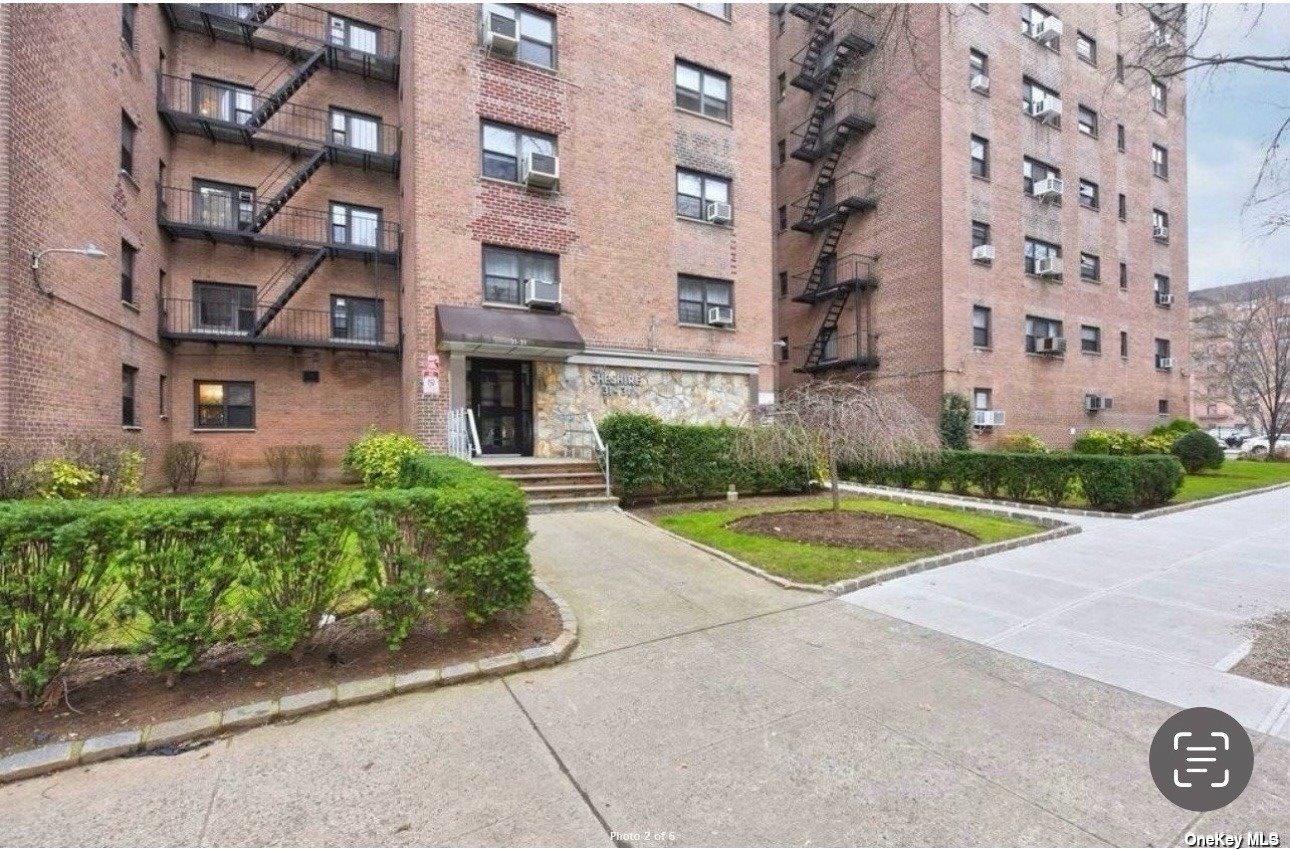 Property for Sale at 138th Street 1L, Flushing, Queens, NY - Bedrooms: 1 
Bathrooms: 1 
Rooms: 4  - $268,000