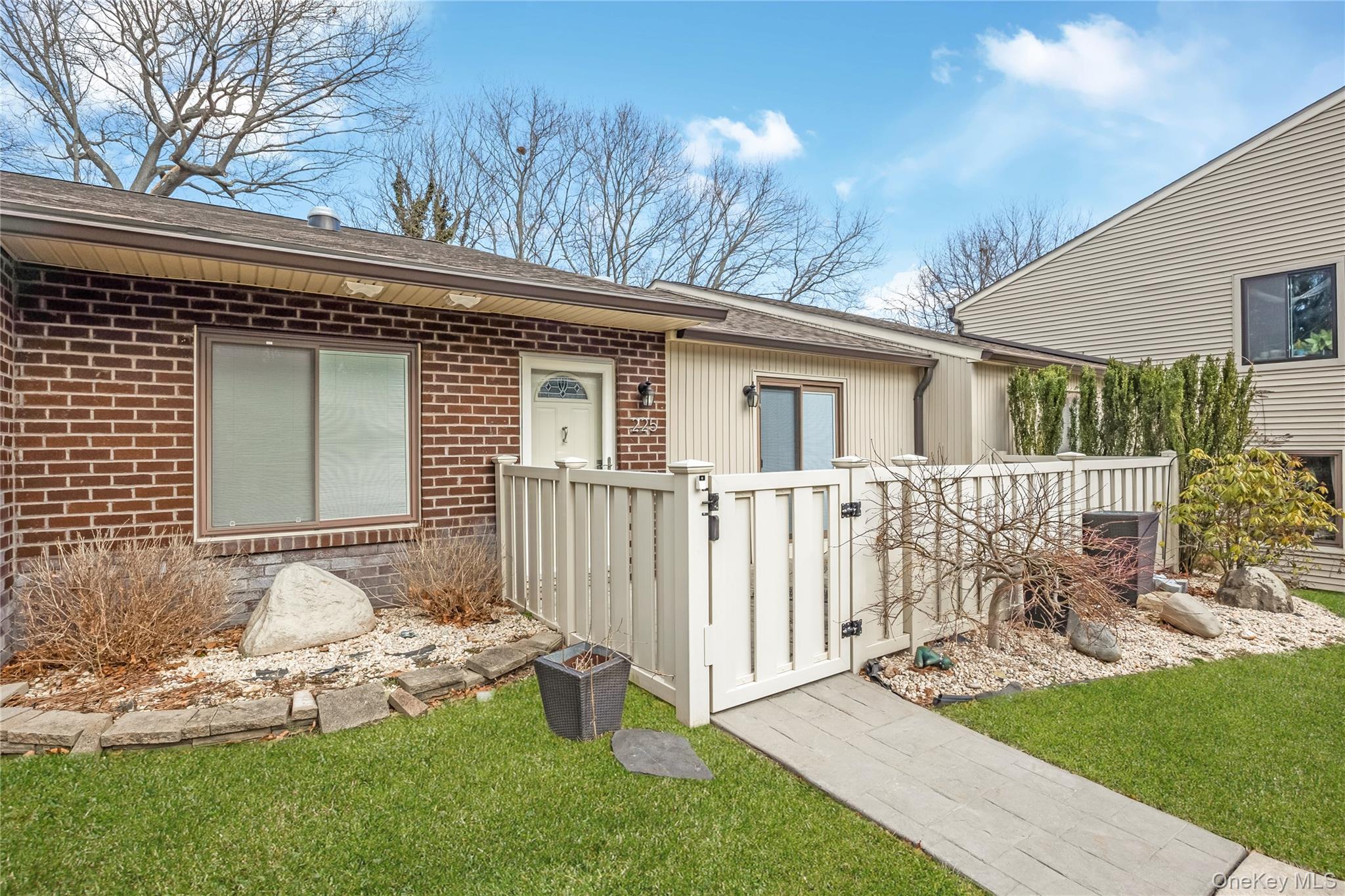 225 Birchwood Road 669