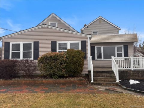 93 Vermont Avenue West Babylon NY 11704