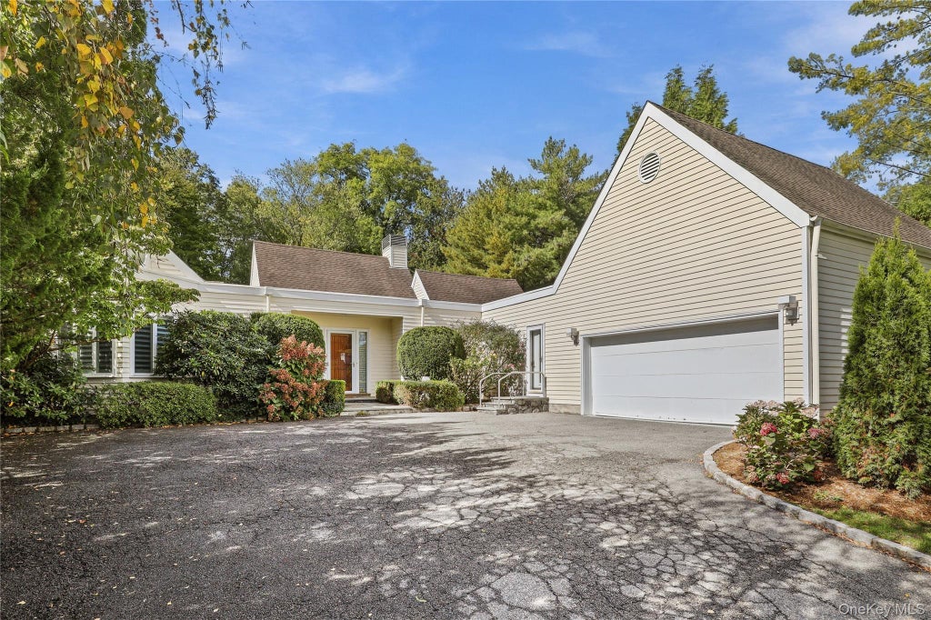 Photo of 35 The Crossing At Blind Brook Brook, Purchase, NY 10577 (MLS # 1062499)
