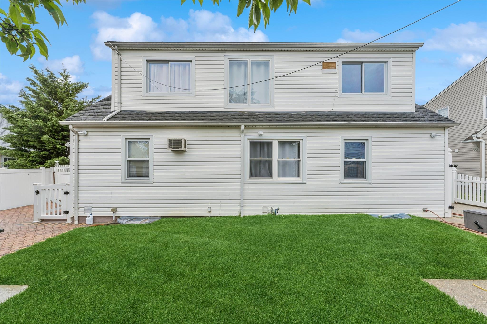 694 The Fenway, Baldwin, New York image 30