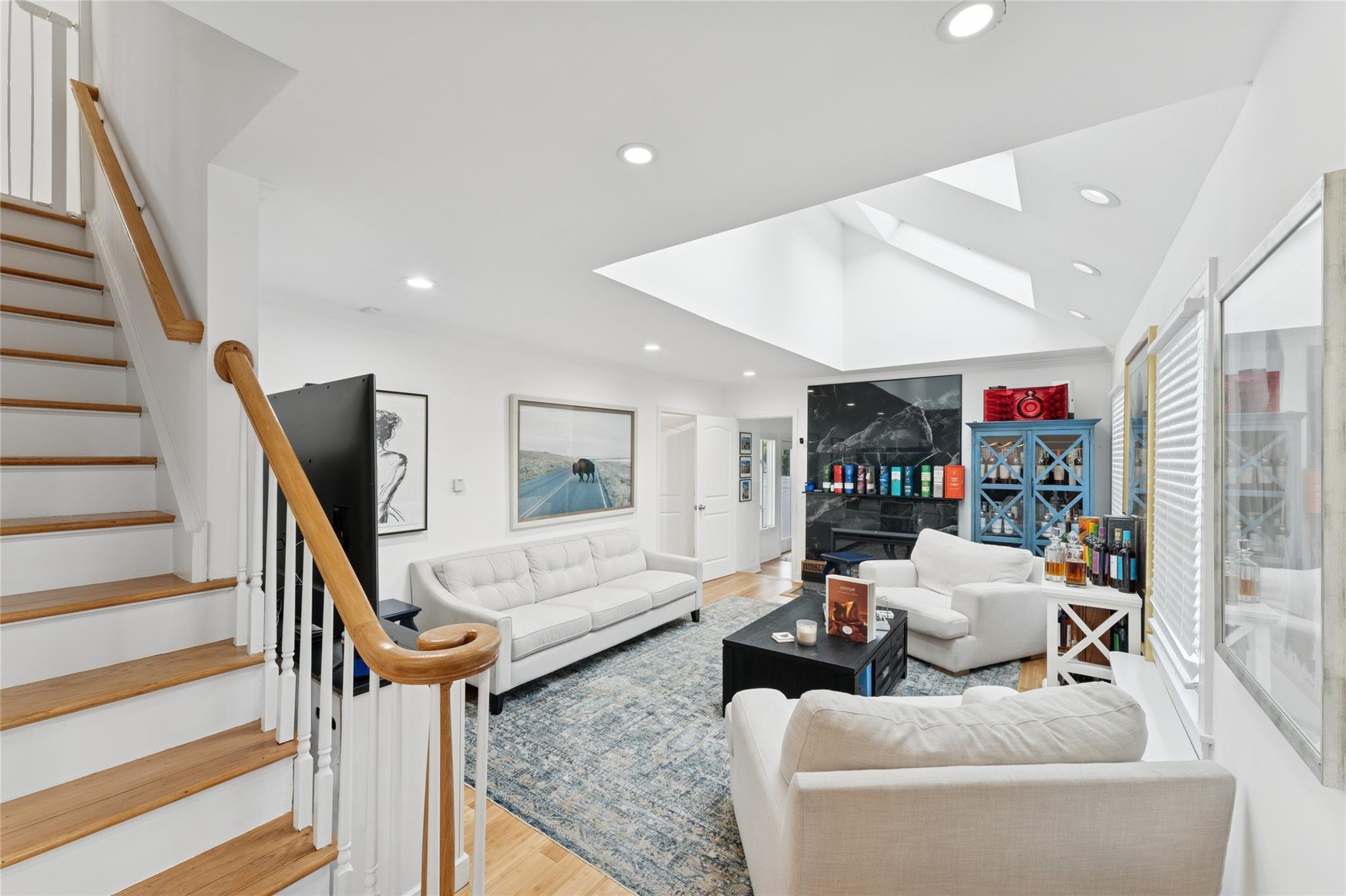 694 The Fenway, Baldwin, New York image 9