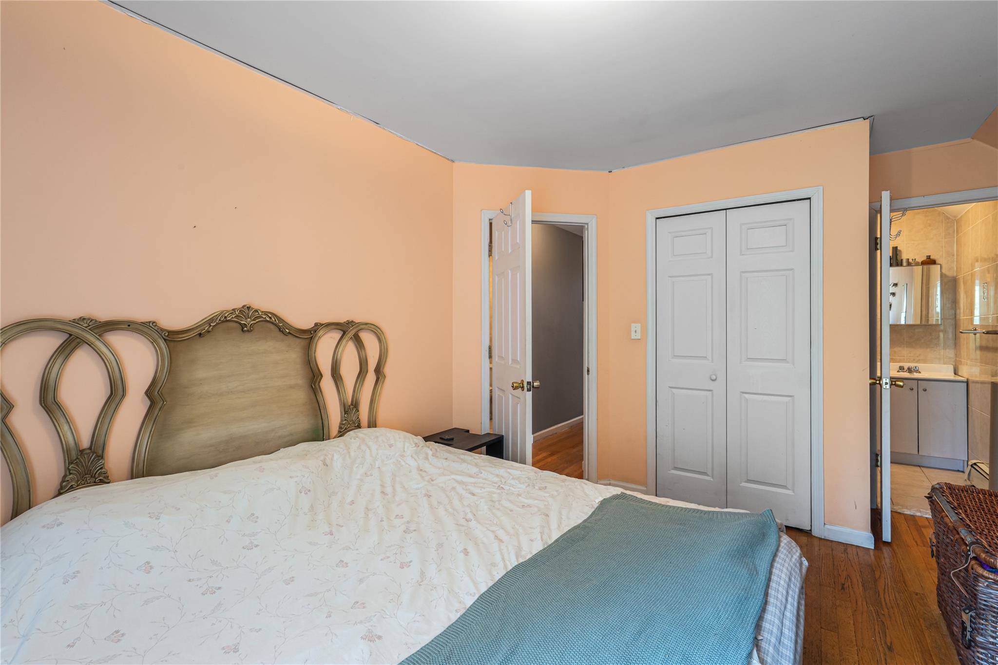 6420 Perry Avenue, Maspeth, New York image 22