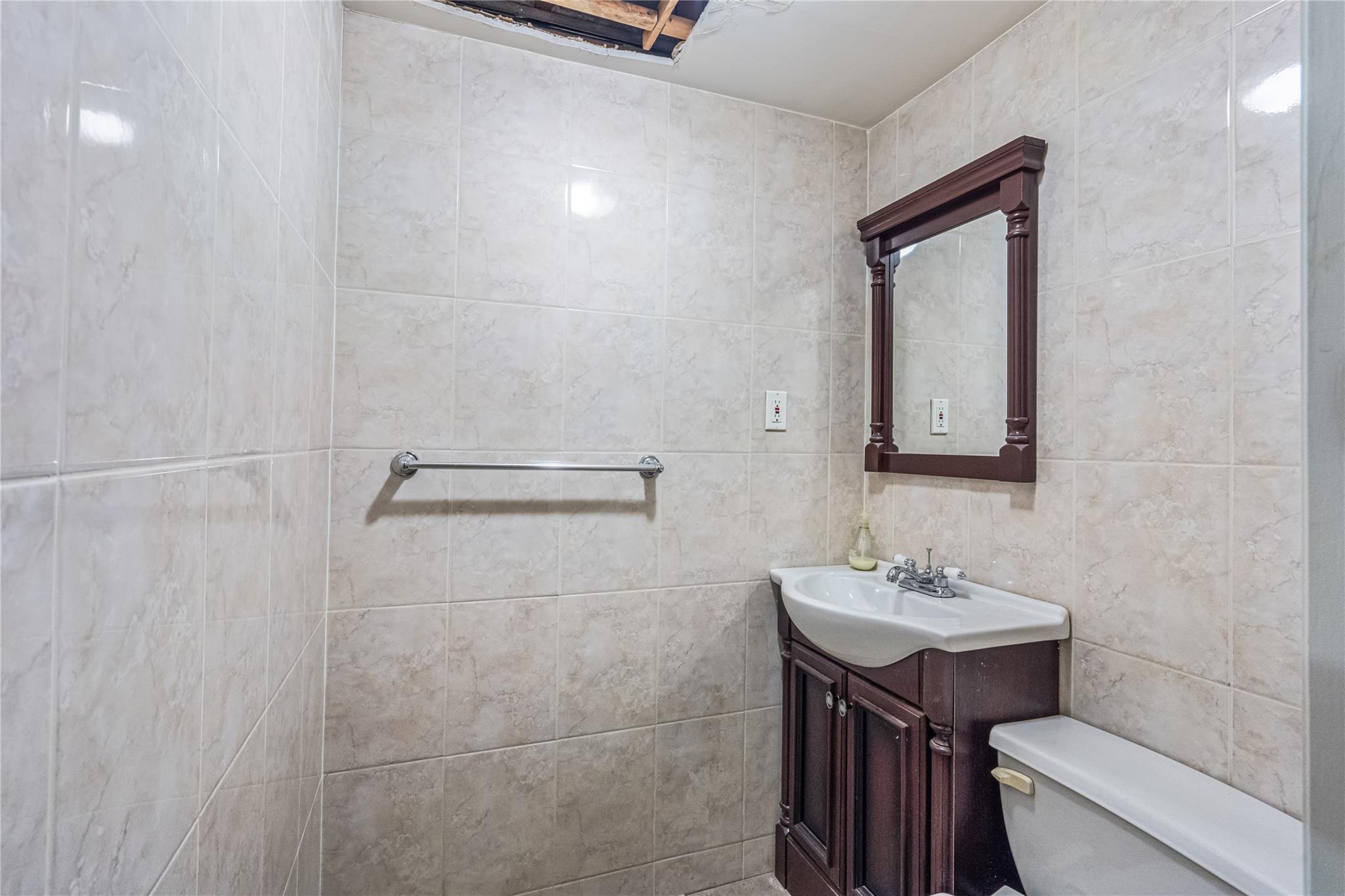 6420 Perry Avenue, Maspeth, New York image 29