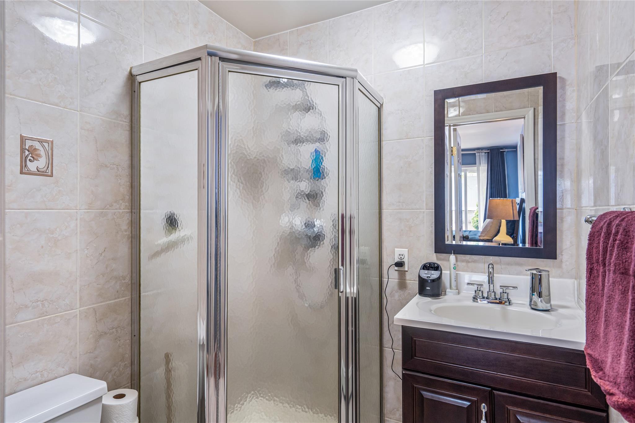 6420 Perry Avenue, Maspeth, New York image 13