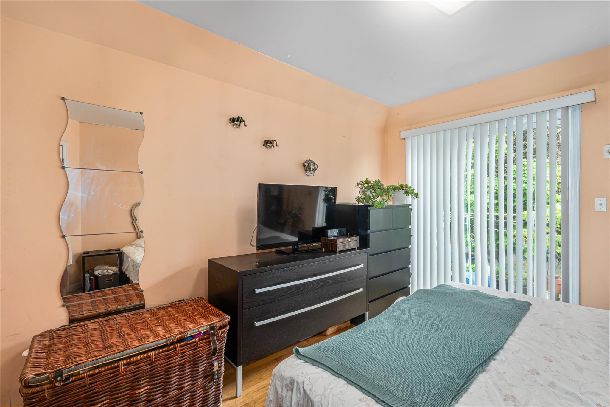 6420 Perry Avenue, Maspeth, New York image 21