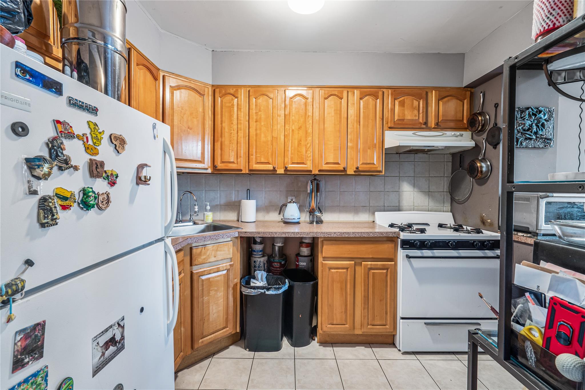 6420 Perry Avenue, Maspeth, New York image 20