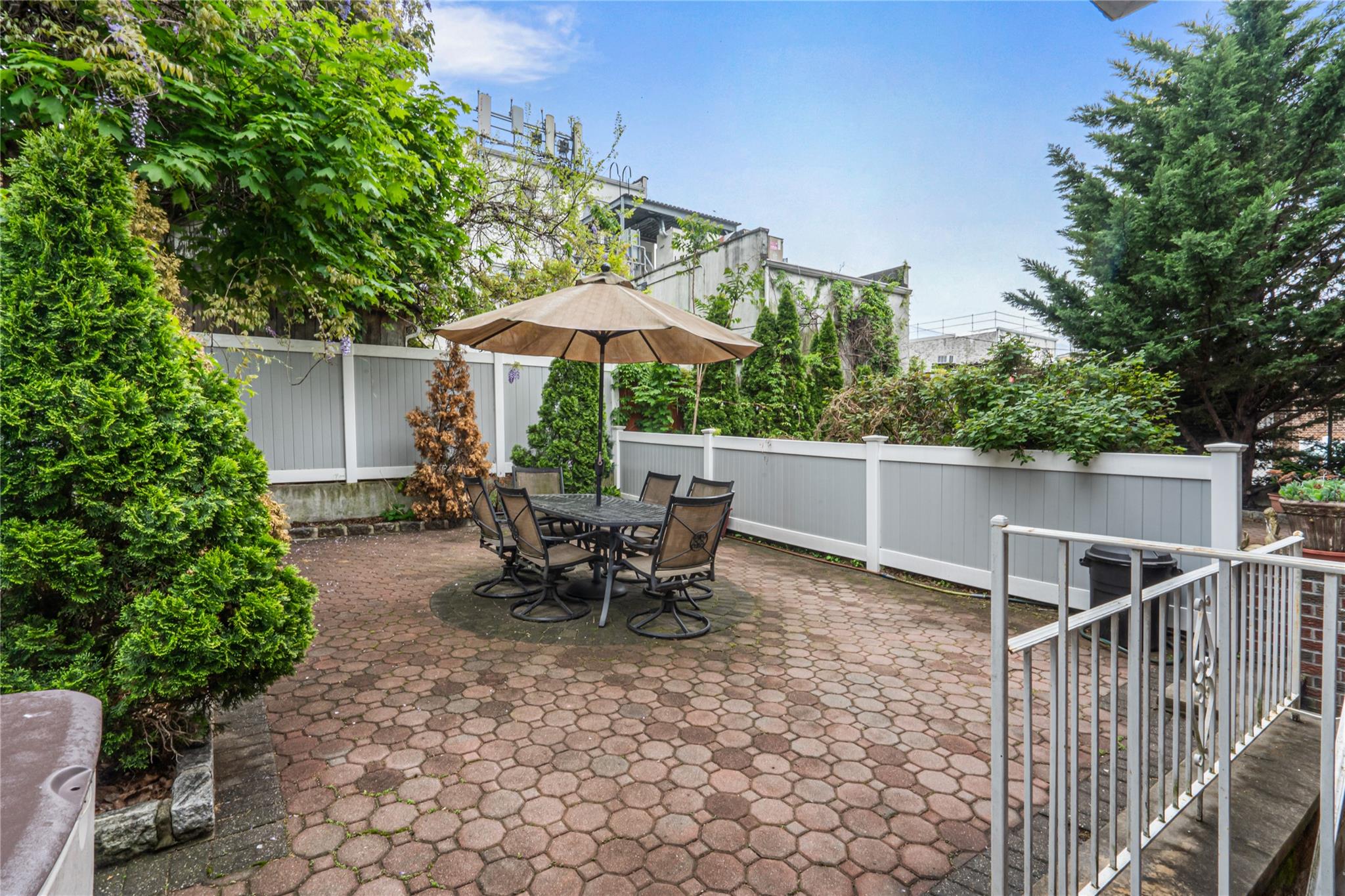6420 Perry Avenue, Maspeth, New York image 14