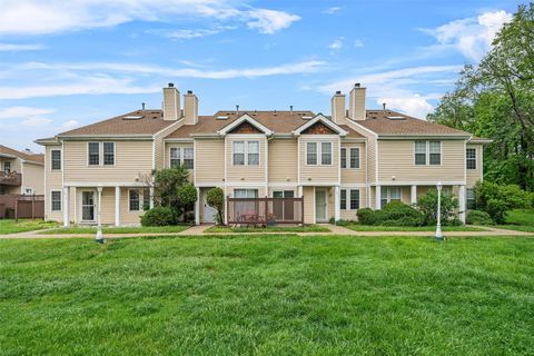2816 Whispering Hills Chester NY 10918