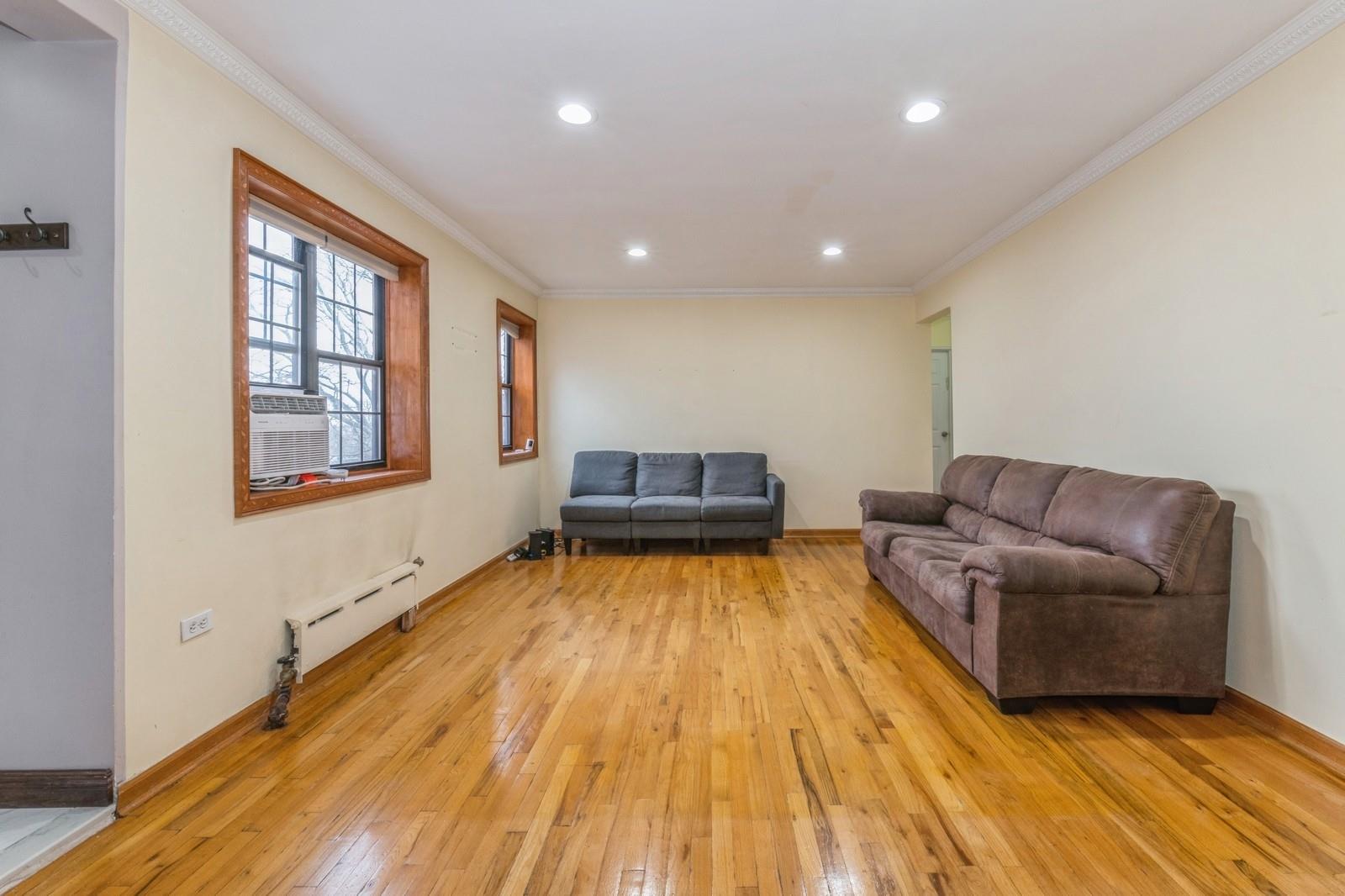 78-31 147 Street #3J, Kew Garden Hills, New York image 4