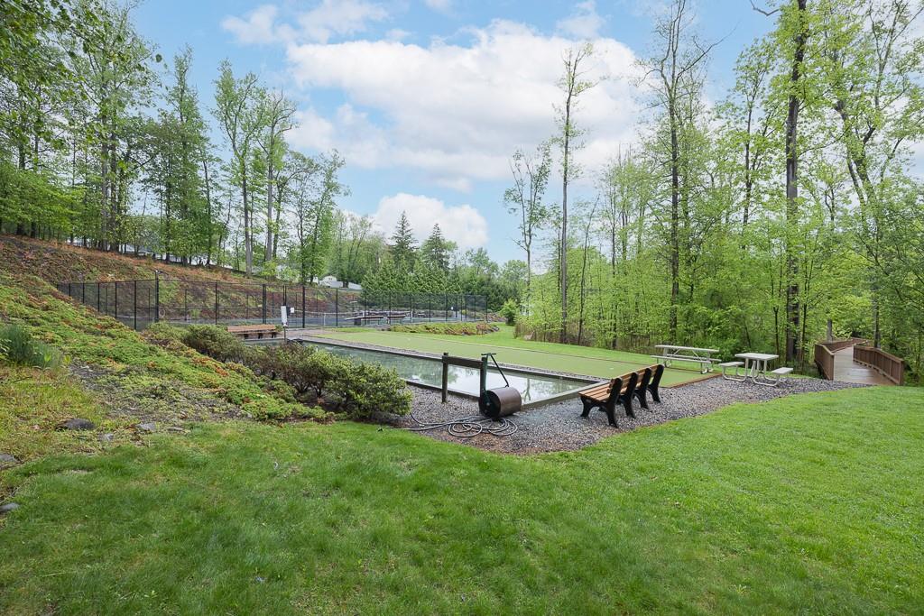 68 Michael Roberts Court, Pearl River, New York image 21