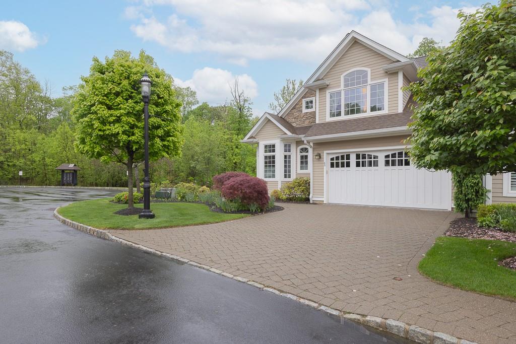 68 Michael Roberts Court, Pearl River, New York image 1