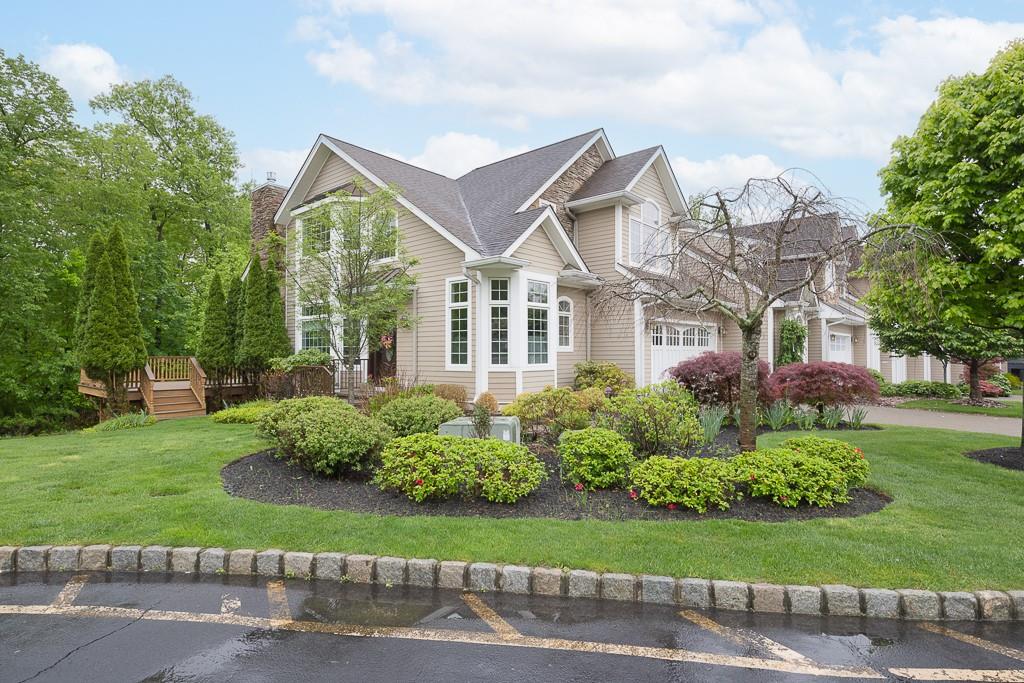 68 Michael Roberts Court, Pearl River, New York image 2