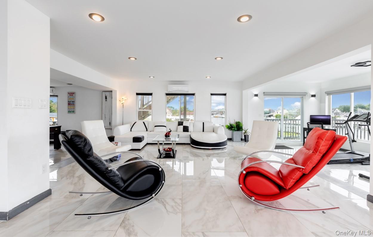 200 Clocks Boulevard