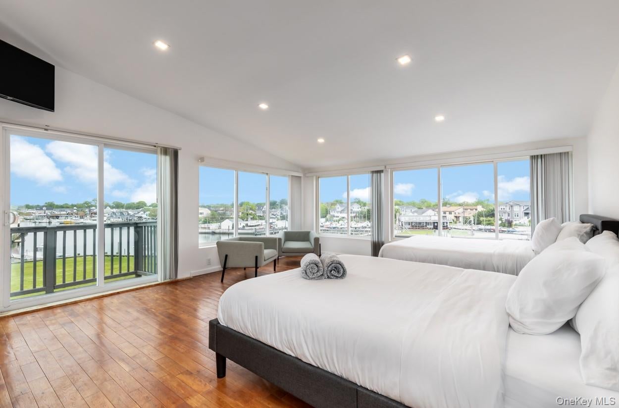 200 Clocks Boulevard