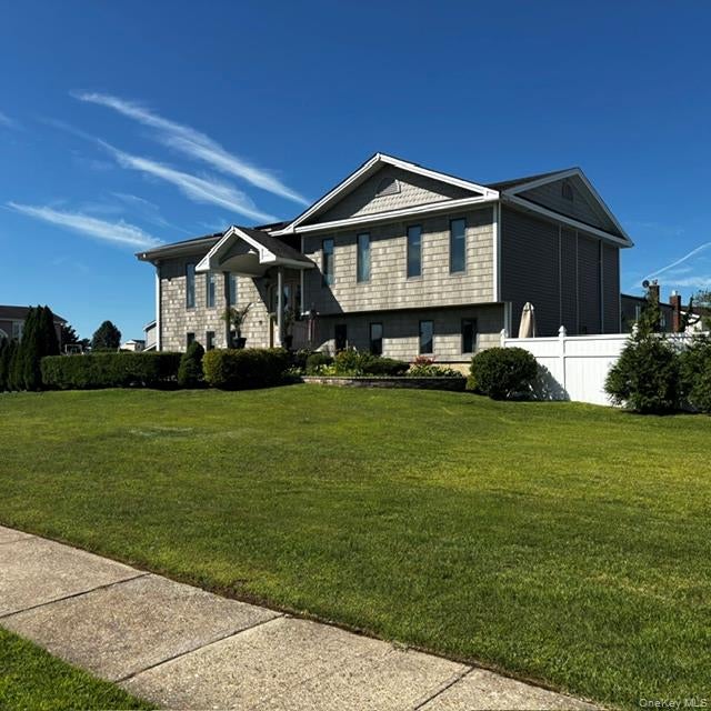Photo of 70 Gateway Drive, Copiague, NY 11726 (MLS # 1043427)