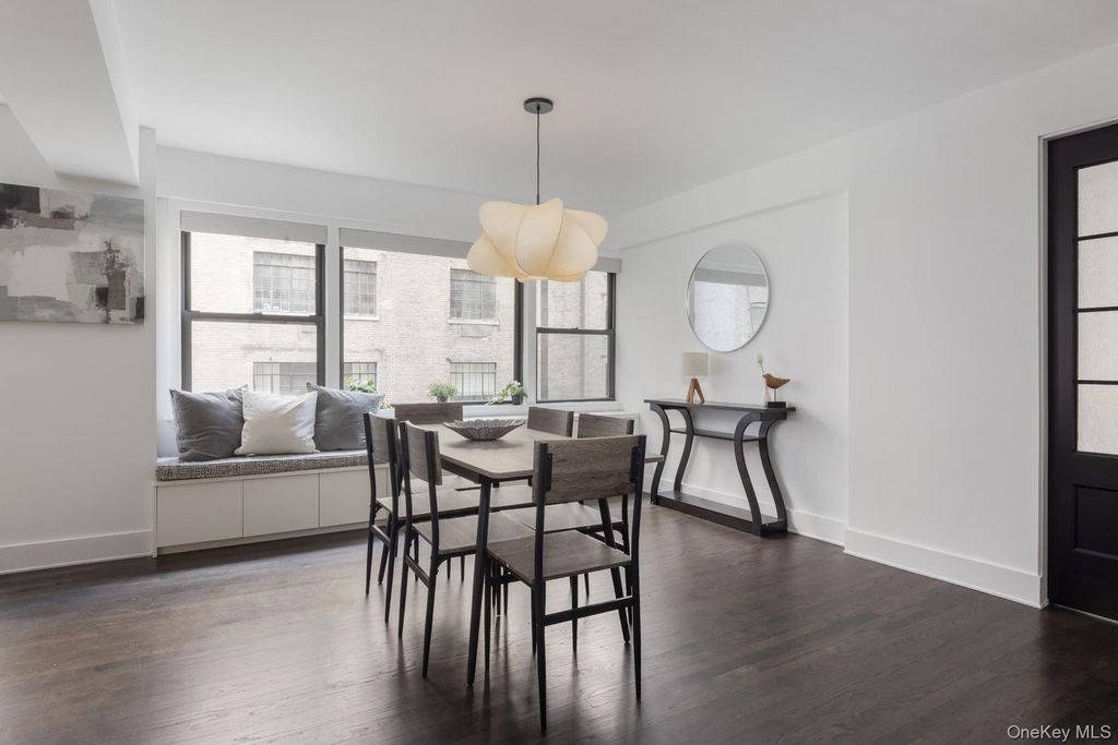 Photo of 55 E 9th Street #3M, New York (Manhattan), NY 10003 (MLS # 999655)