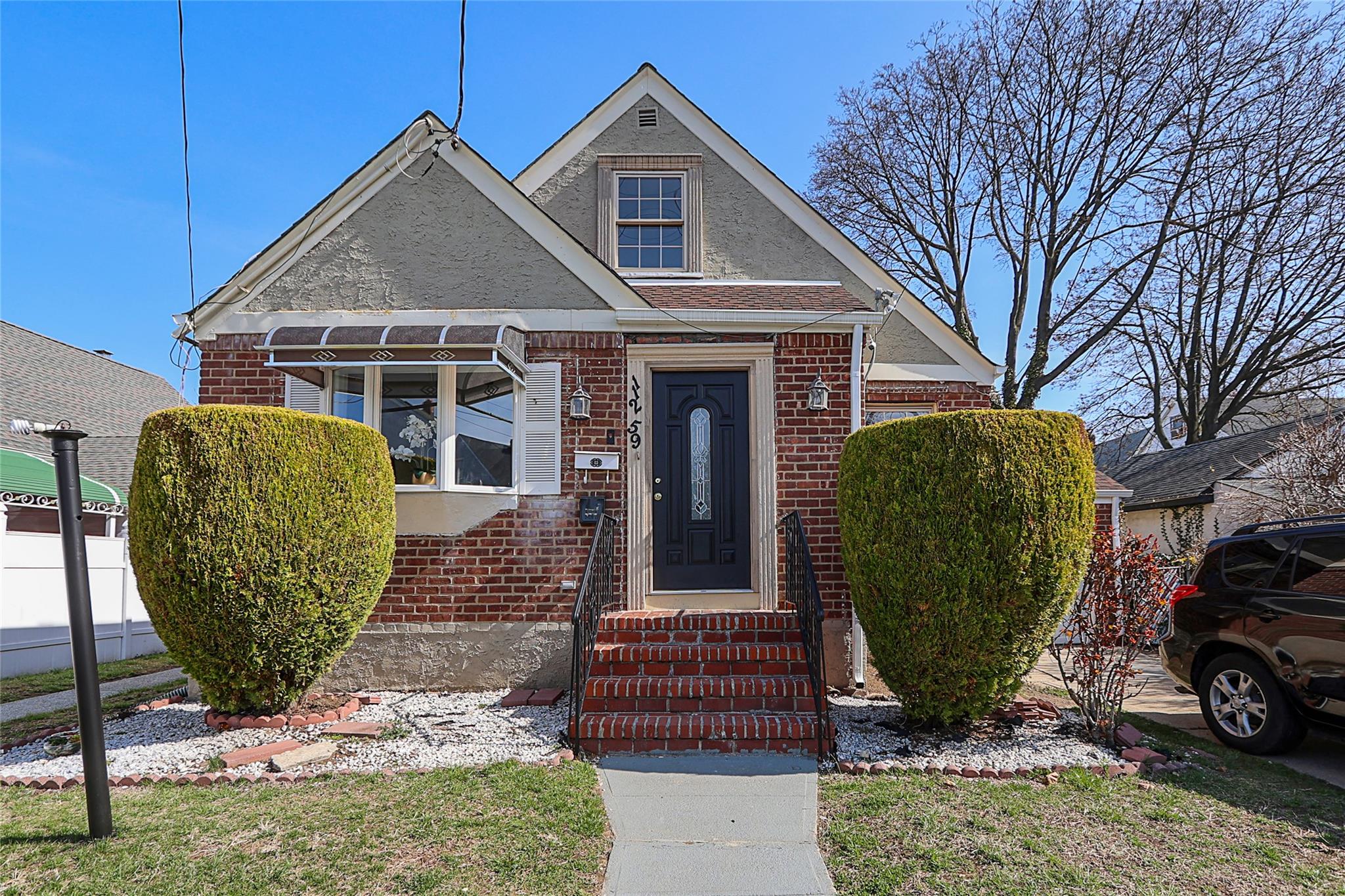 Property for Sale at Mayville Street, Saint Albans, Queens, NY - Bedrooms: 4 
Bathrooms: 2 
Rooms: 8  - $799,000