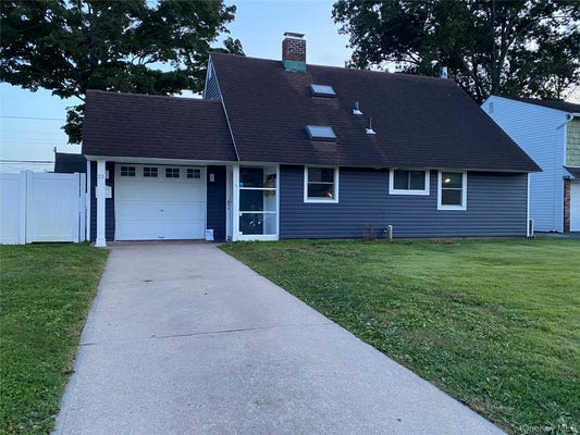 28 MARKSMAN LN, LEVITTOWN, NY 11756 - Image bb74108dfb723dc5eddfe7fb18a44971/1714409782
