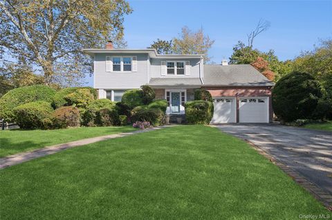 Photo of 142 Maryland Avenue, Freeport, NY 11520 (MLS # 926270)