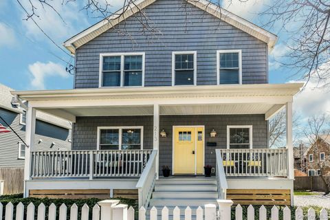 215 North Street Greenport NY 11944