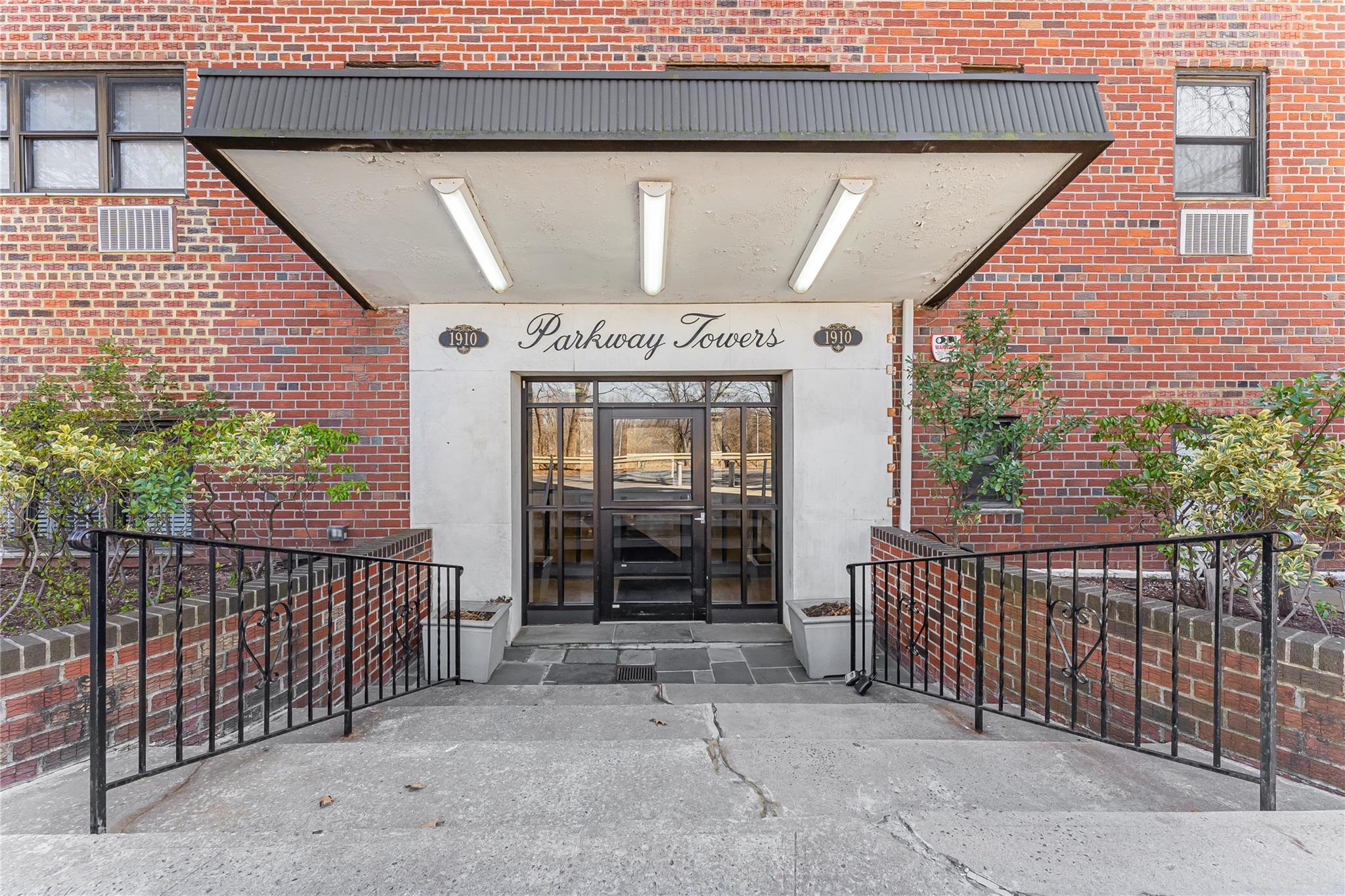 1910 Pelham Parkway #2B, Bronx, New York image 1