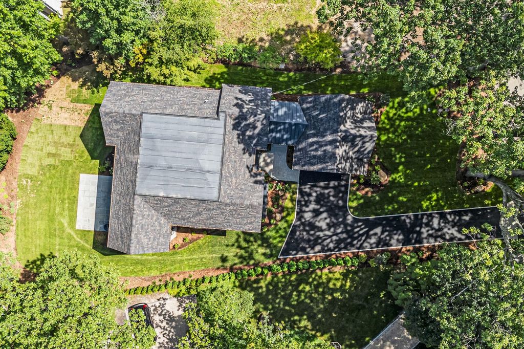 Photo of 199E W Shore Road, Great Neck, NY 11024 (MLS # 875373)