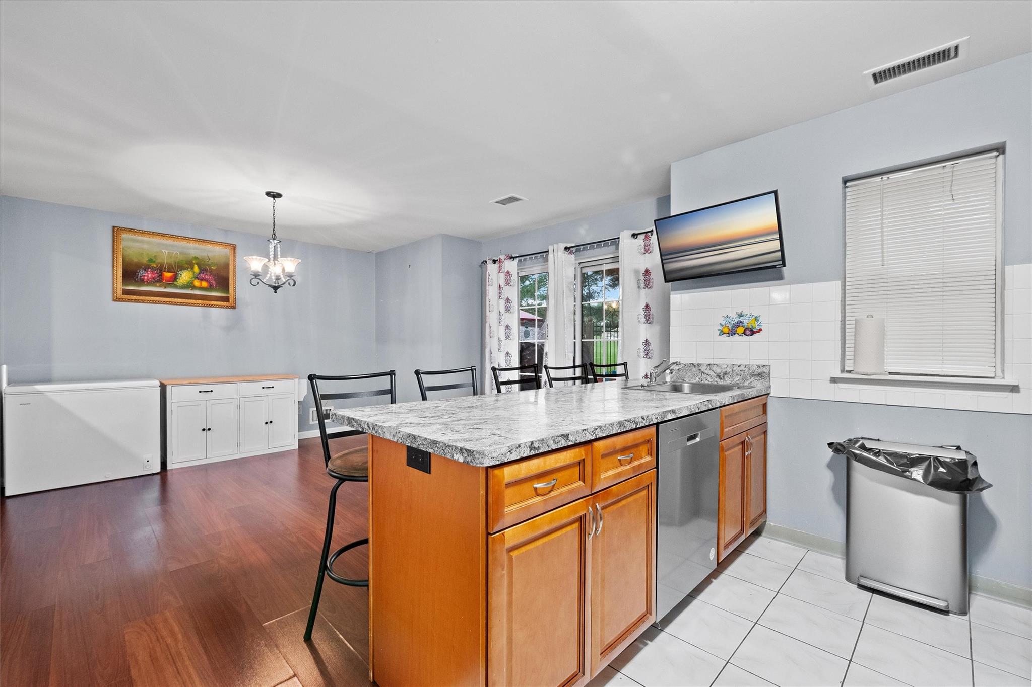 124 Creekside Circle, Spring Valley, New York image 4