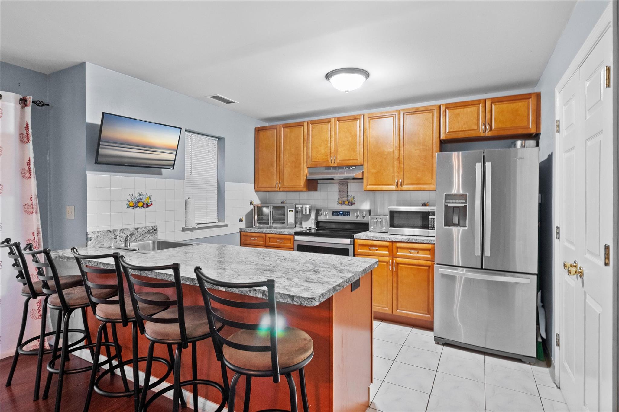 124 Creekside Circle, Spring Valley, New York image 2