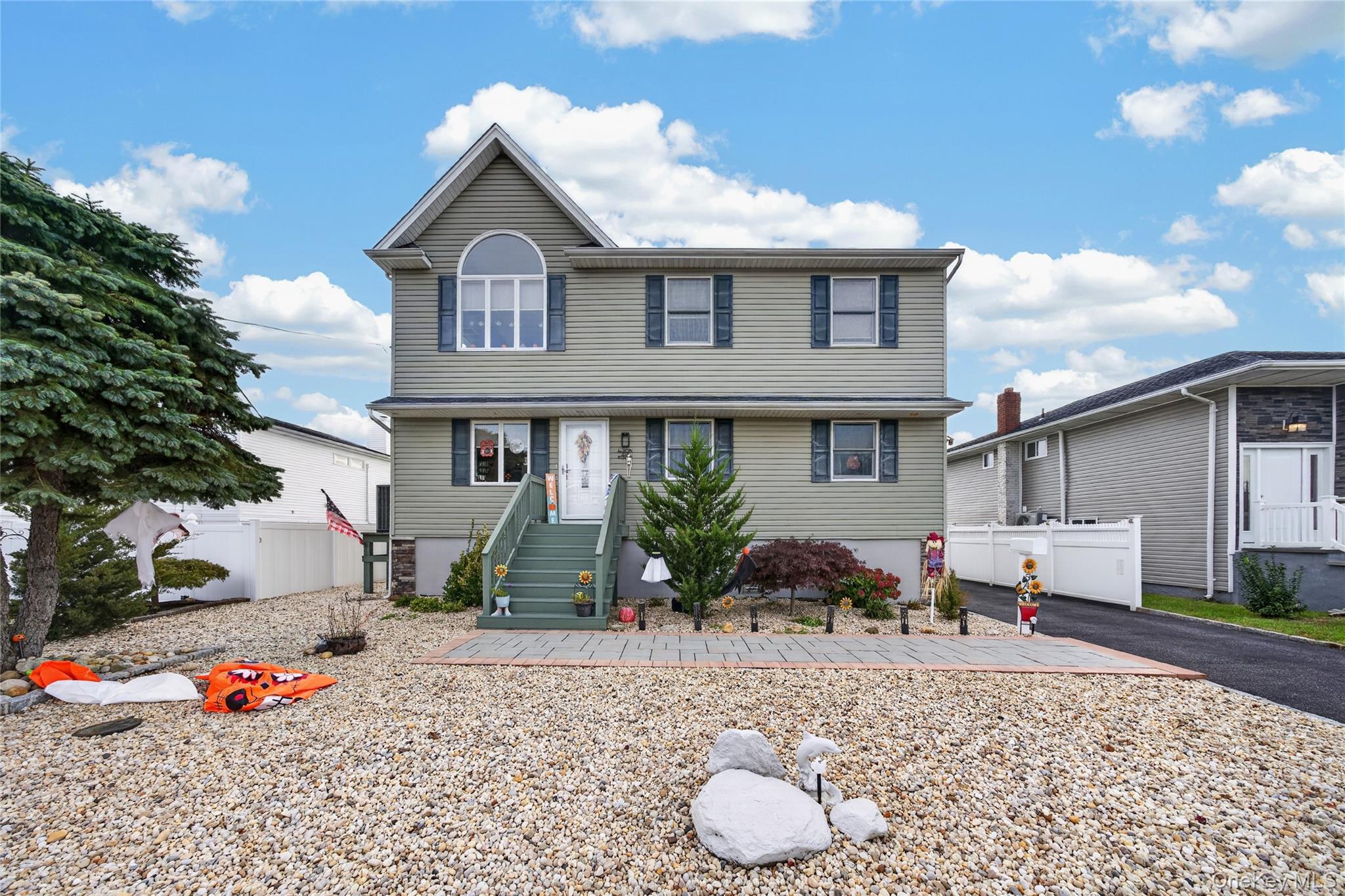 254 E Shore Road - Photo 2