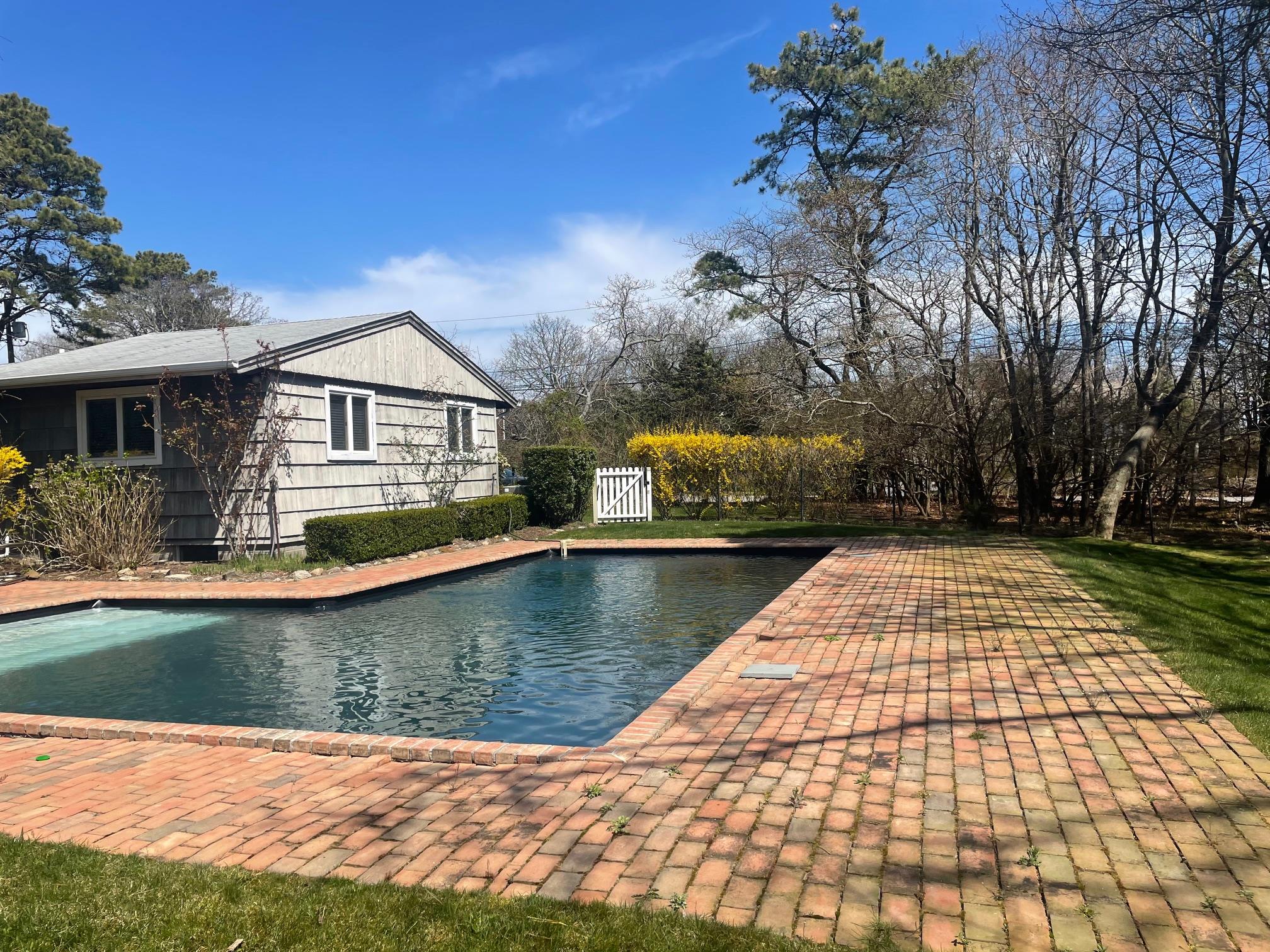 7 Gegan Drive, Southampton, New York image 3