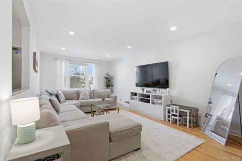 Homes For Sale - 101 Old Mamaroneck Road #1C5<br/> White Plains, NY 10605