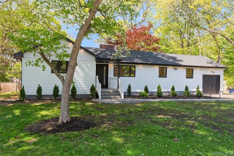 Homes For Sale - 7 Magnolia Lane<br/> Miller Place, NY 11764