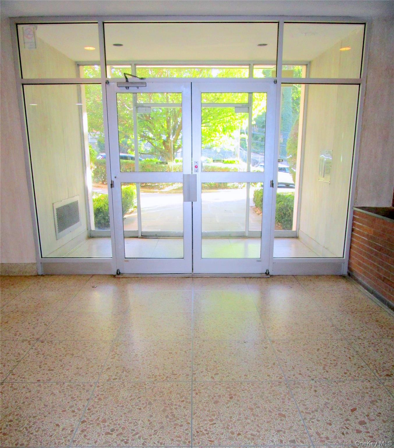 123 Valentine Lane 4E