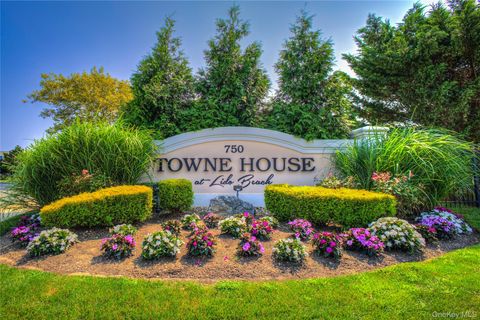 Photo of 750 Lido Boulevard #77B, Lido Beach, NY 11561 (MLS # 898503)