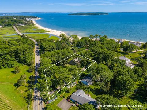 Homes For Sale - 10100 New Suffolk Avenue<br/> Suffolk County, Cutchogue, NY 11935