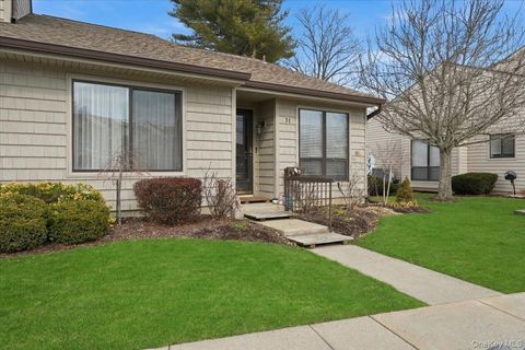 31 Stanford Court Wantagh NY 11793