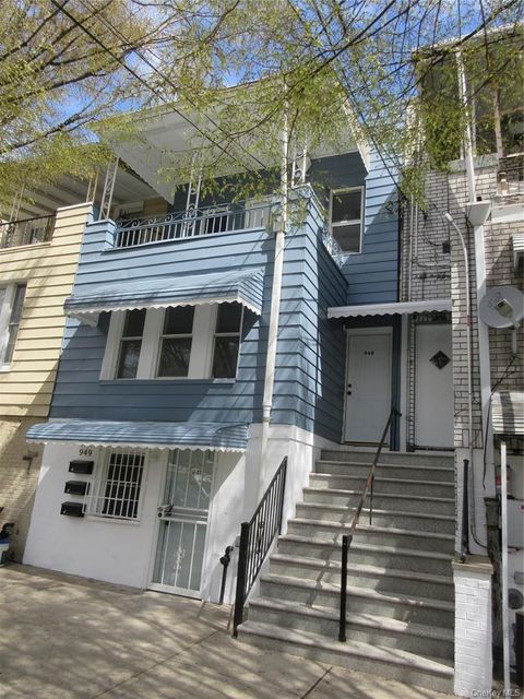 Apartment For Rent - 949 E 213th Street #FL-1<br/> Bronx, NY 10469