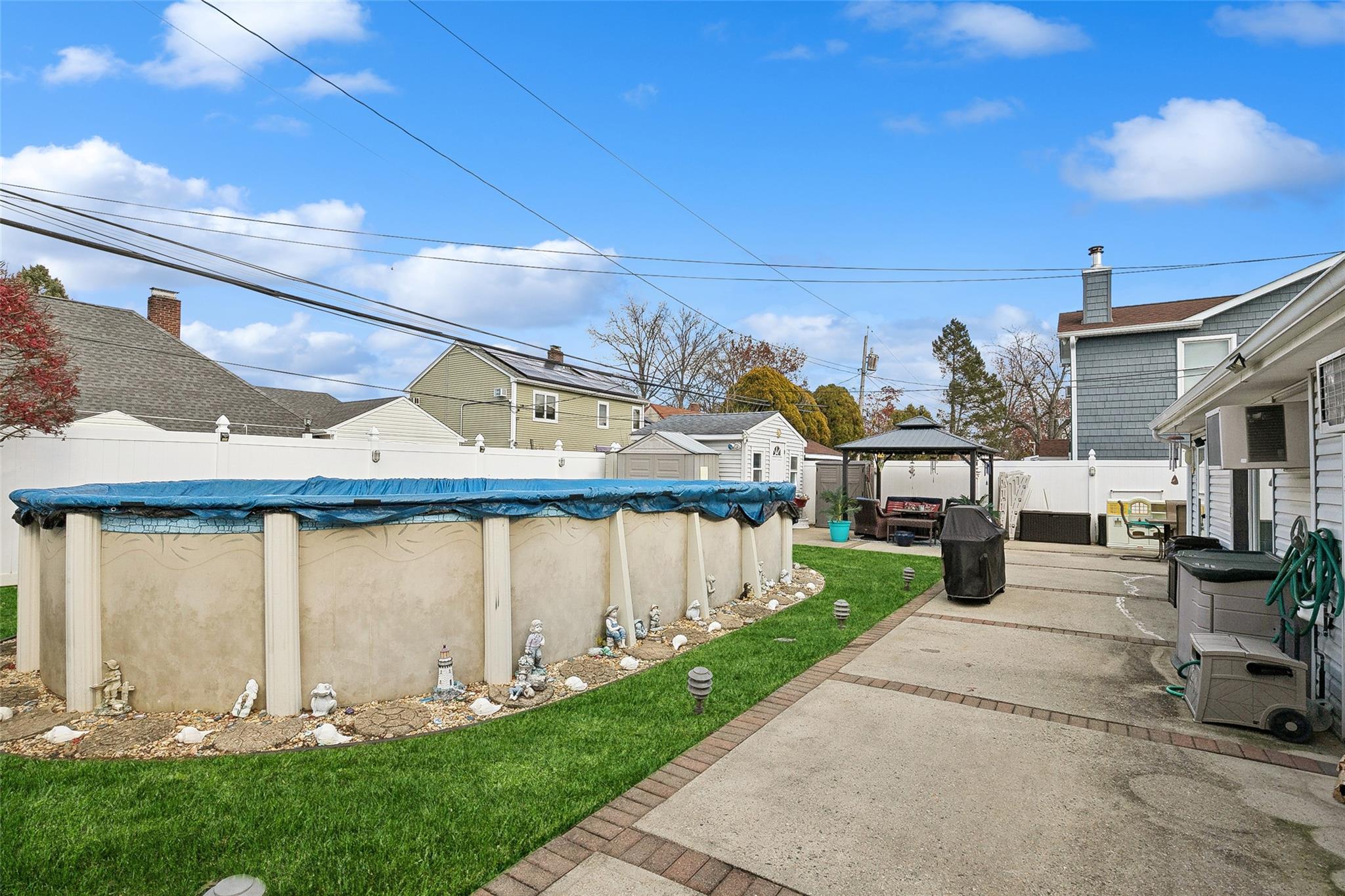 35 Squirrel Lane, Levittown, New York image 32