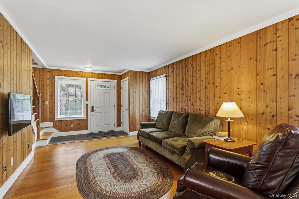 Photo of 60 Livingston Avenue, Valhalla, NY 10595 (MLS # 1046582)