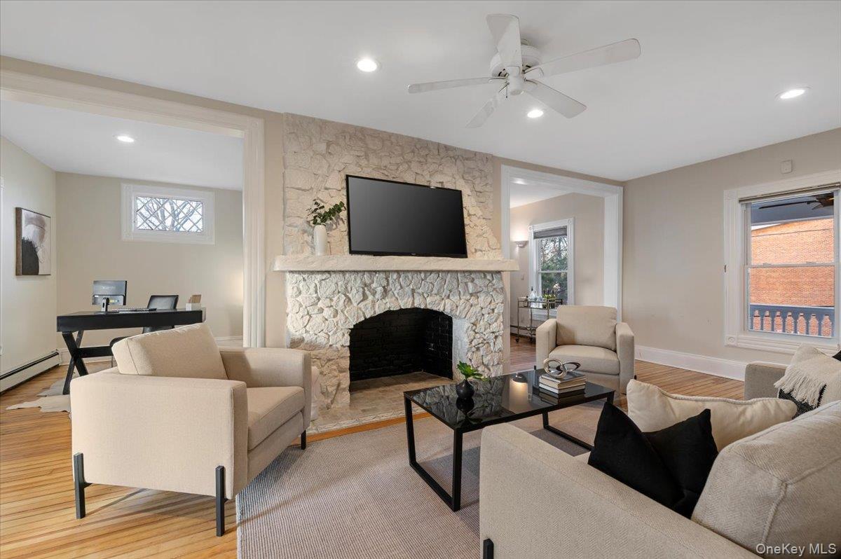 Port Washington, New York 11050, United States, 4 Bedrooms Bedrooms, ,3 BathroomsBathrooms,Residential,Active,253625