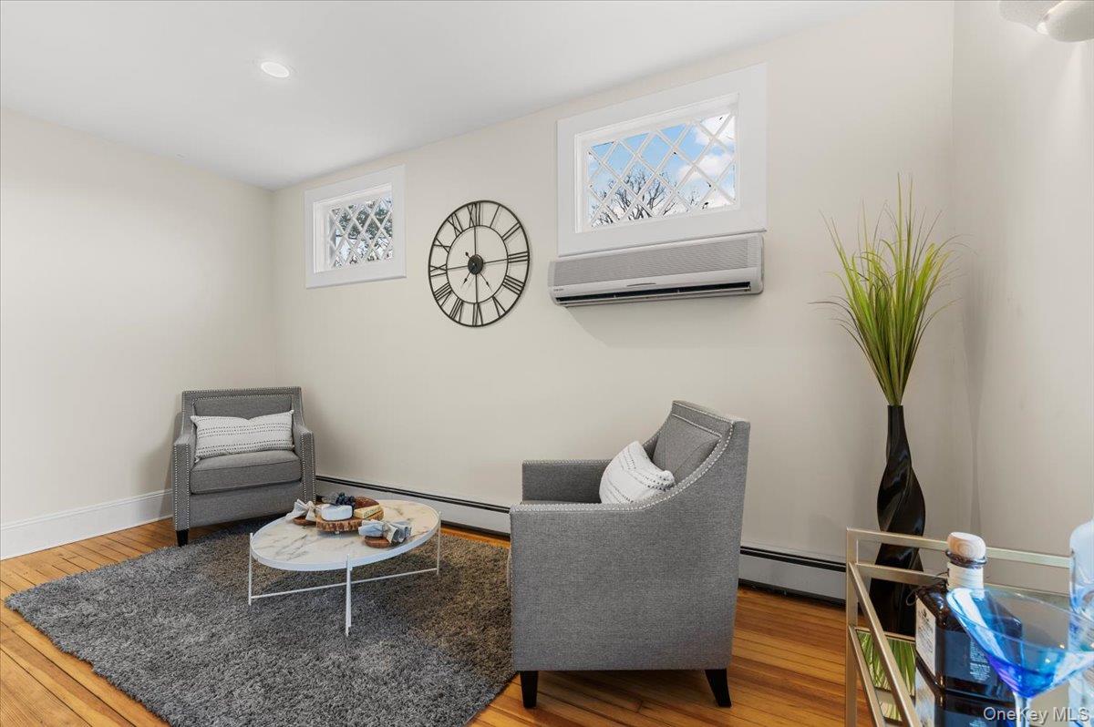 Port Washington, New York 11050, United States, 4 Bedrooms Bedrooms, ,3 BathroomsBathrooms,Residential,Active,253625