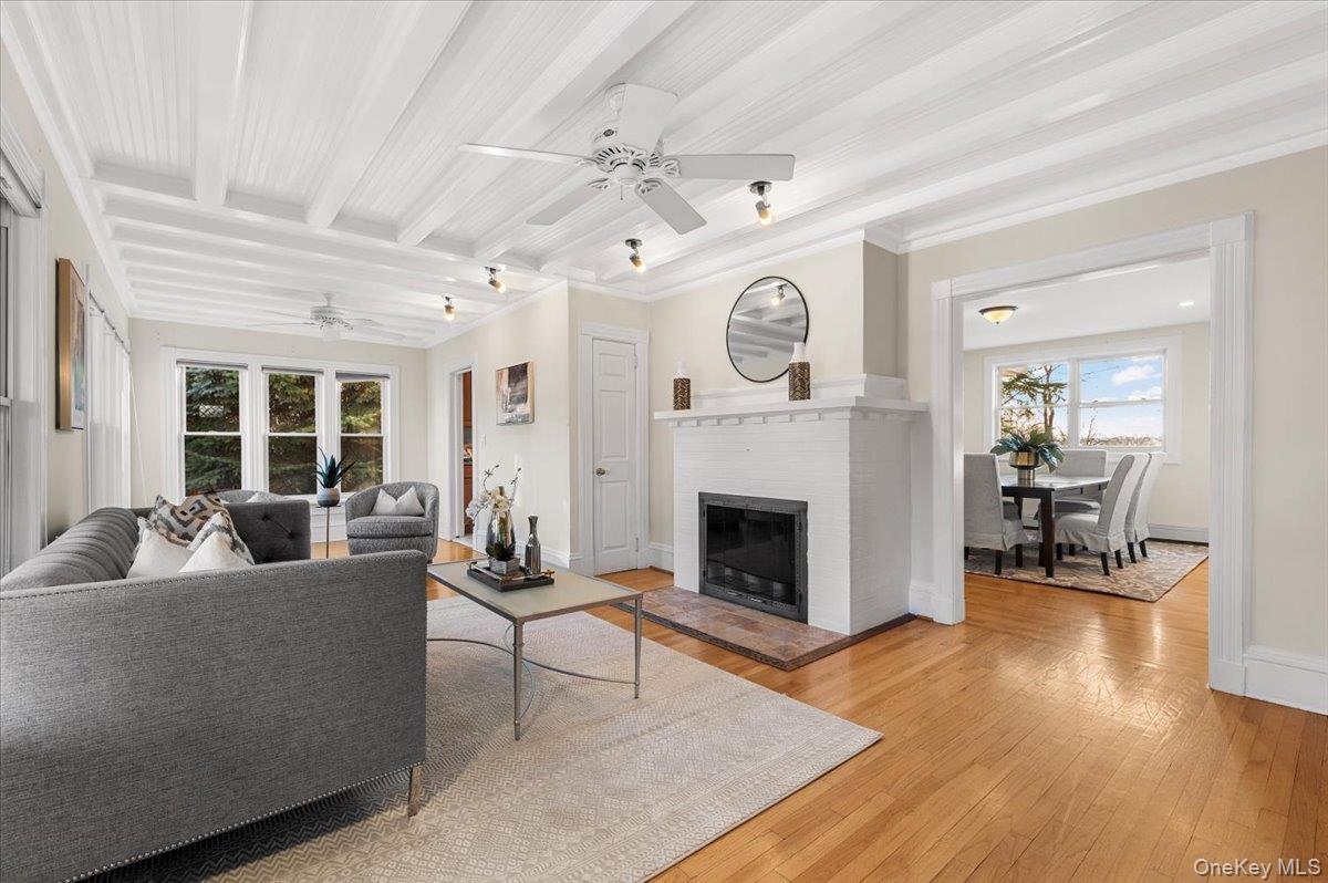 Port Washington, New York 11050, United States, 4 Bedrooms Bedrooms, ,3 BathroomsBathrooms,Residential,Active,253625