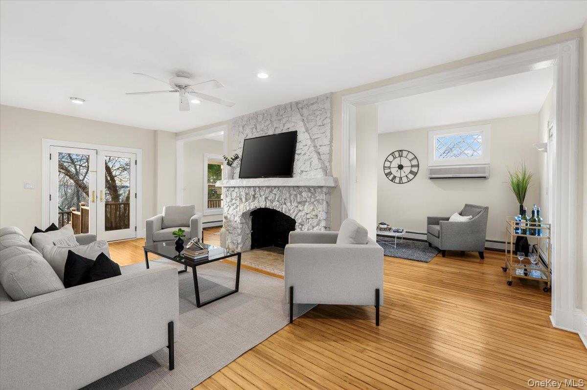 Port Washington, New York 11050, United States, 4 Bedrooms Bedrooms, ,3 BathroomsBathrooms,Residential,Active,253625