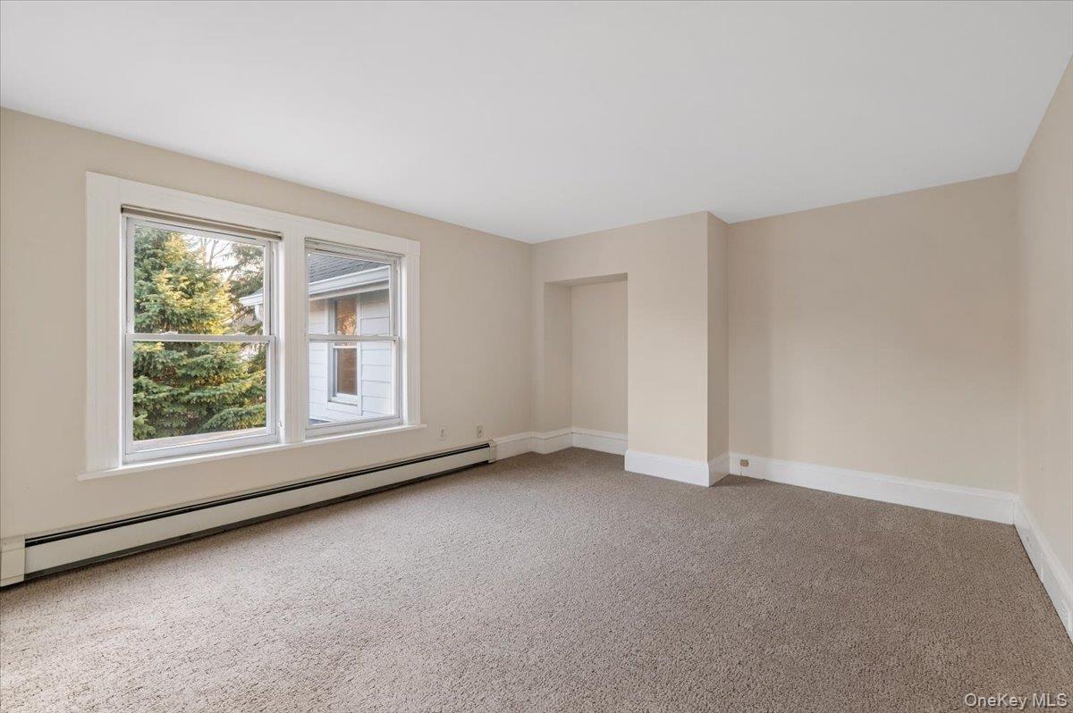 Port Washington, New York 11050, United States, 4 Bedrooms Bedrooms, ,3 BathroomsBathrooms,Residential,Active,253625