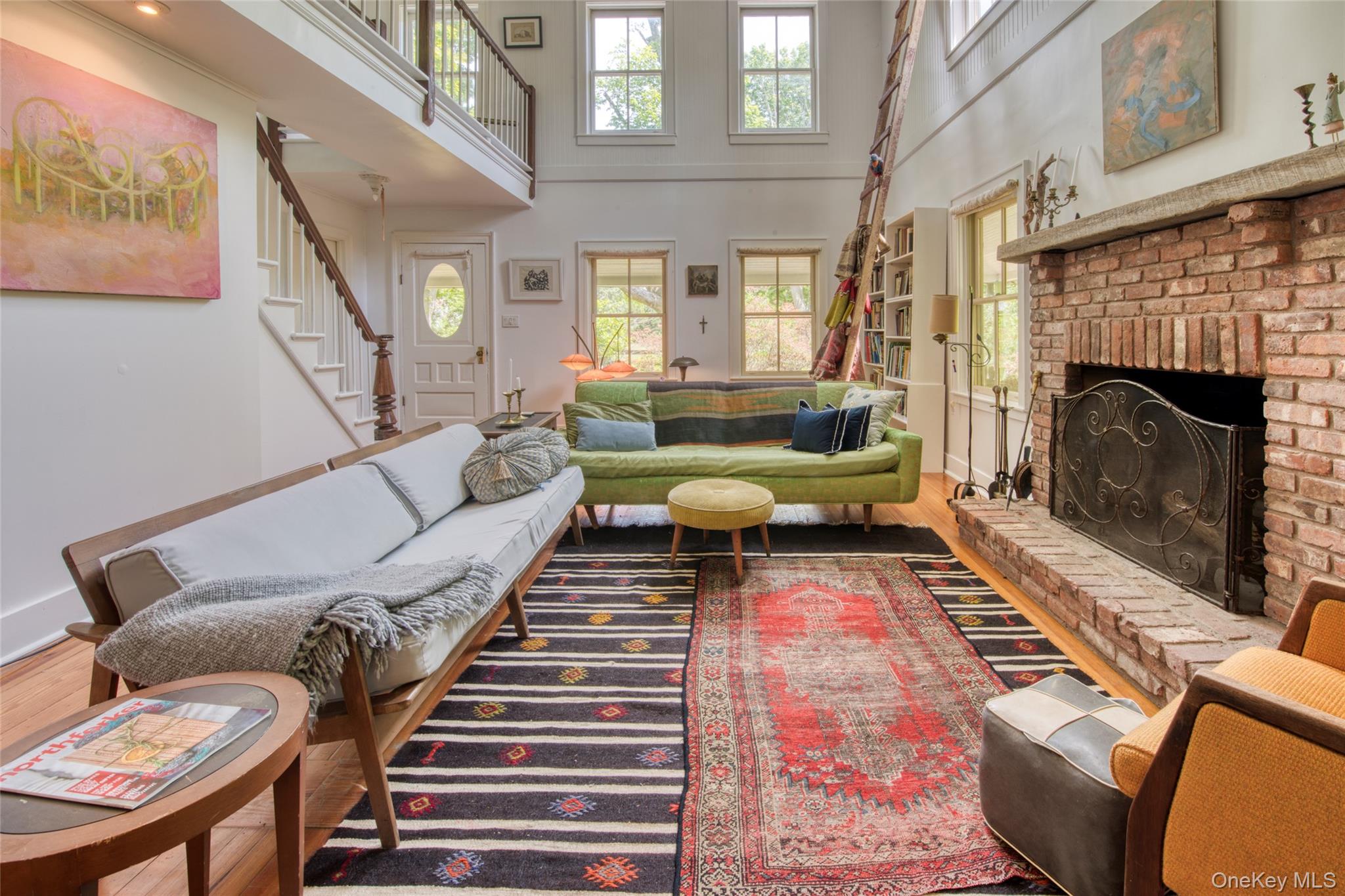 733 Herricks Lane