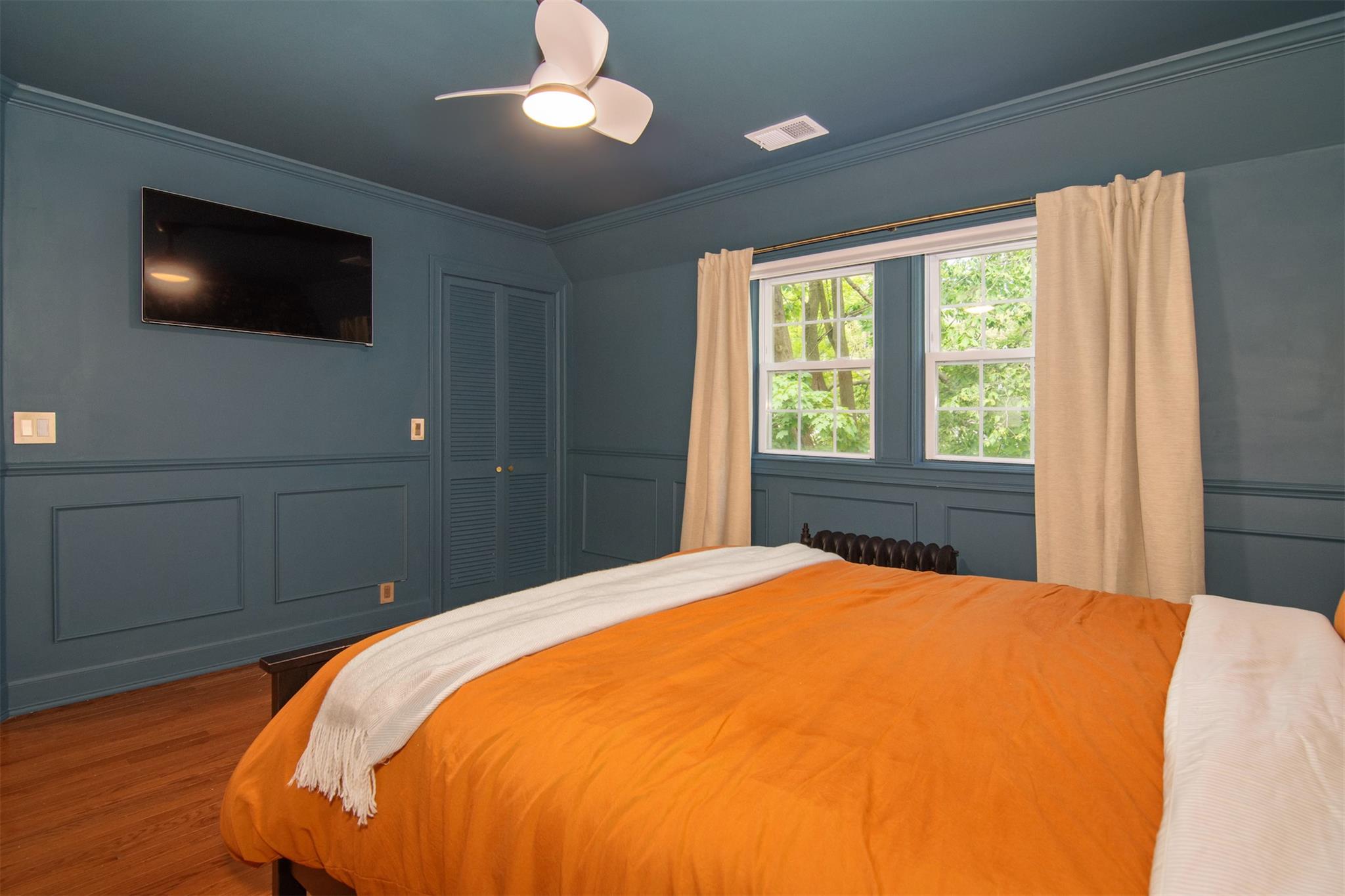 6 Pell Place, Pelham, New York image 12