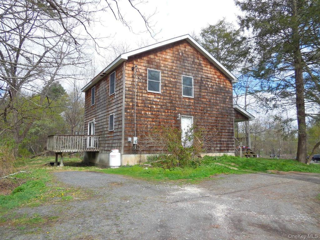 Photo of 617 Burlingham Road, Bloomingburg, NY 12721 (MLS # 987727)