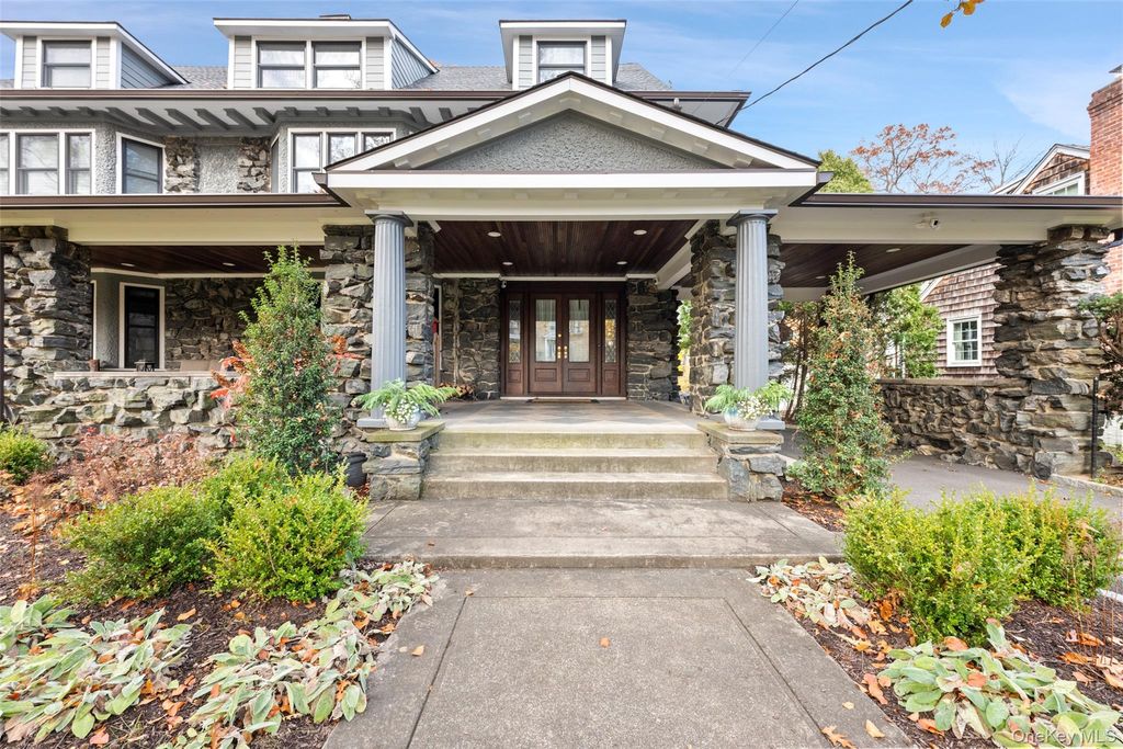 Photo of 65 Harmon Avenue, Pelham, NY 10803 (MLS # 943594)